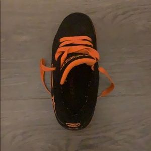 Black heelys